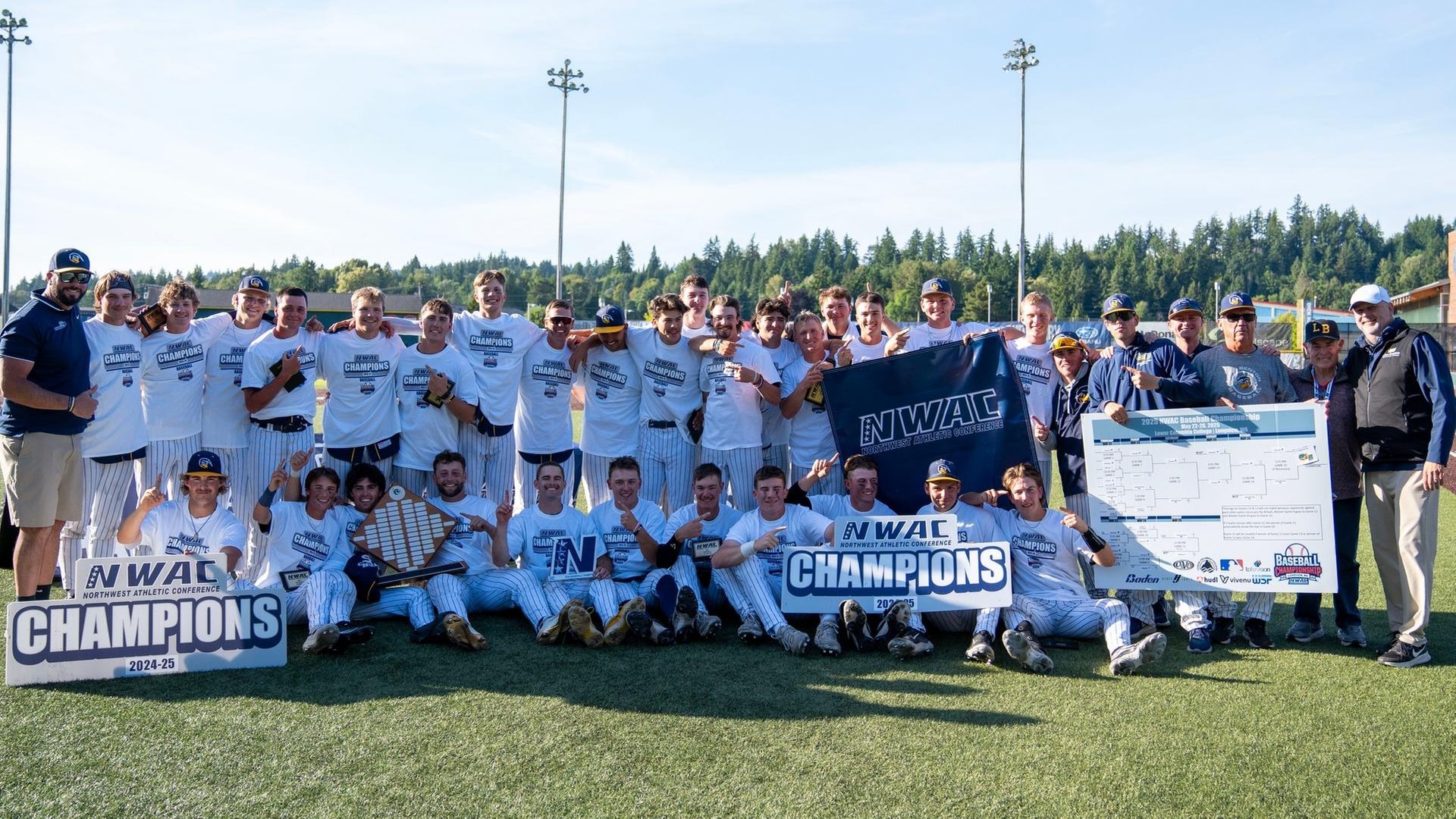 Roadrunners Earn Postseason Honors